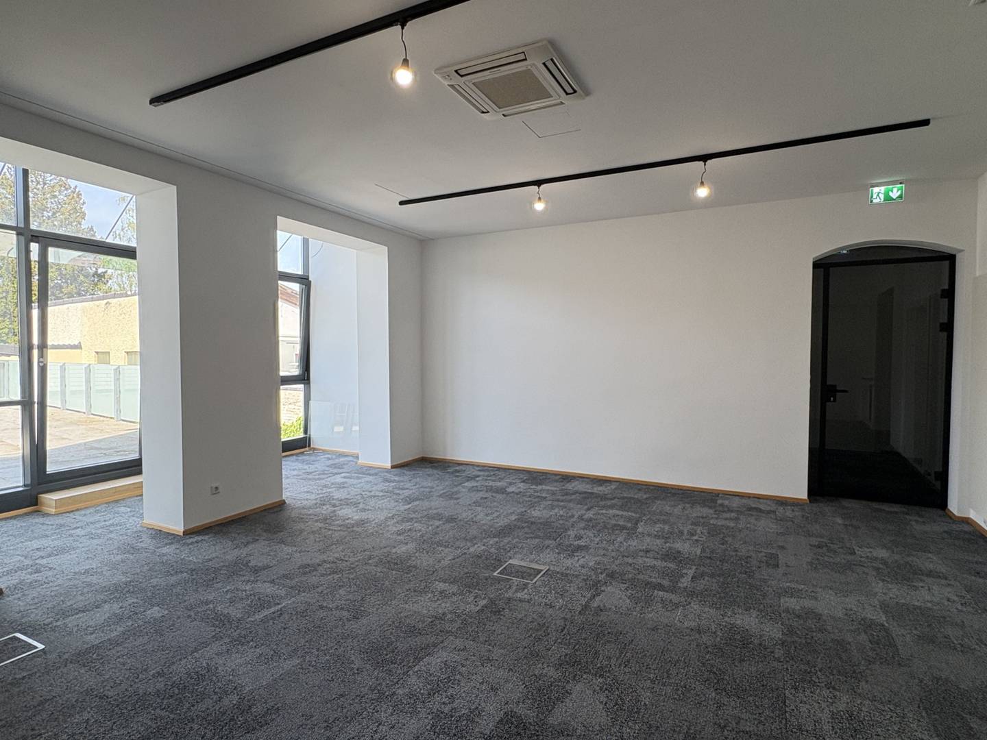 201 m² Office Space with Rooftop Terrace
