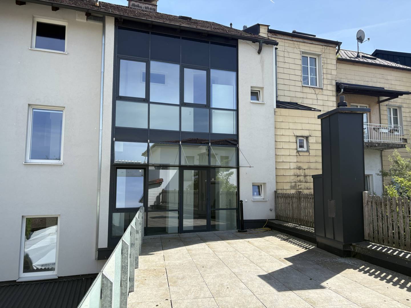 201 m² Office Space with Rooftop Terrace