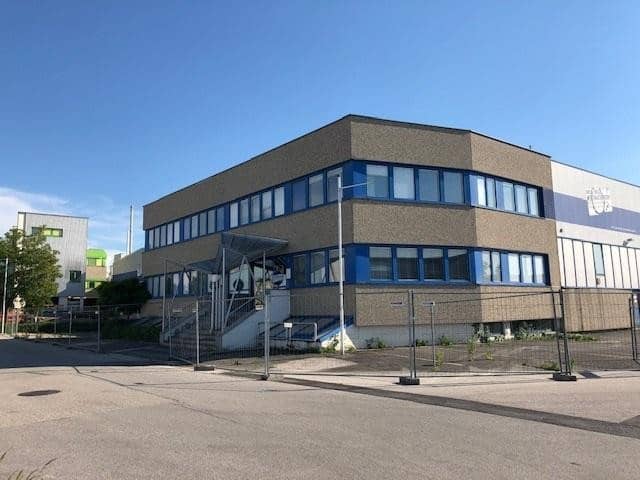 Commercial Property with Halls and Office in Hörsching