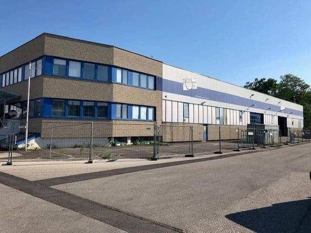 Commercial Property with Halls and Office in Hörsching