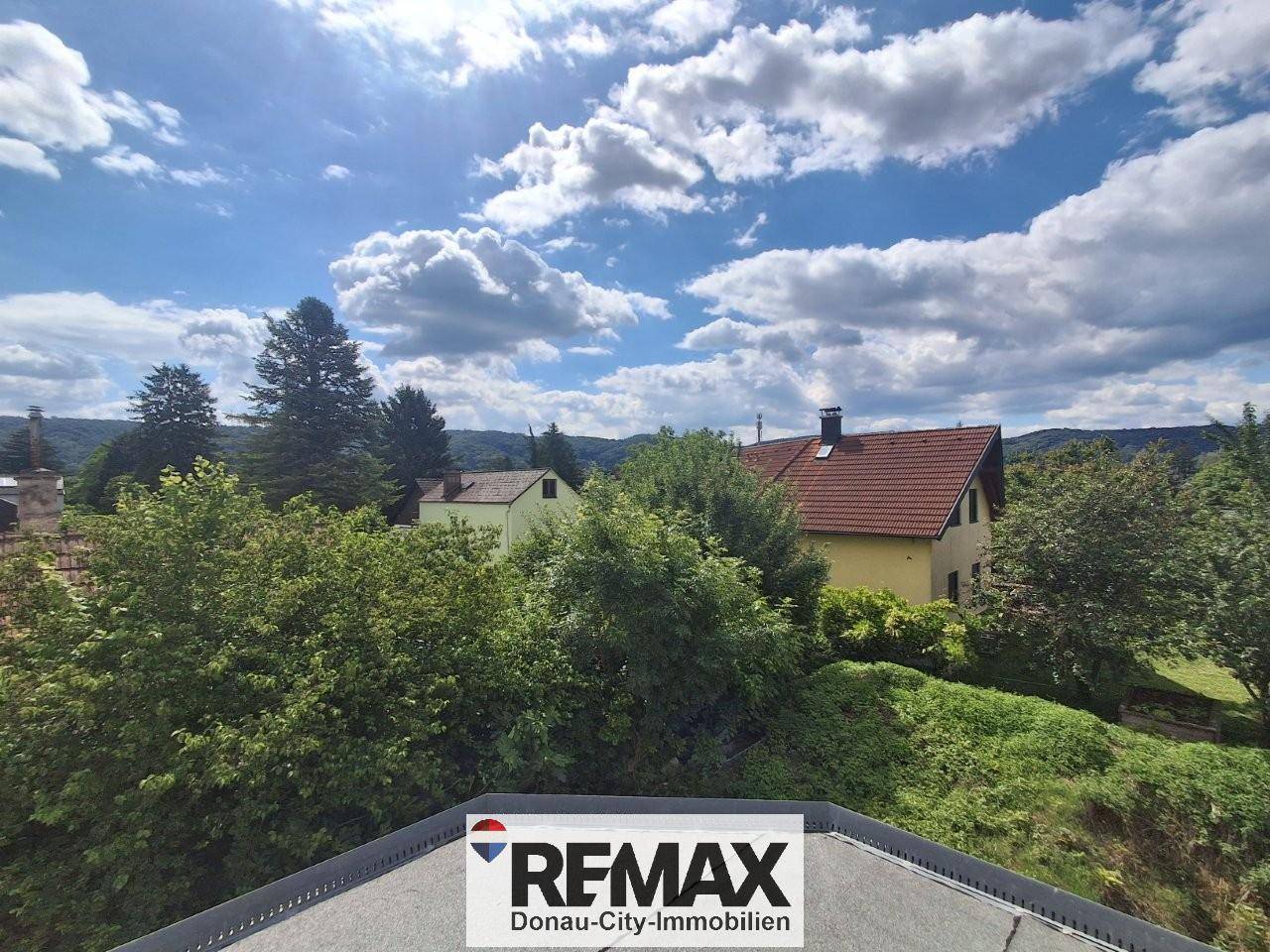 Sunny Building Plot in Cul-de-Sac