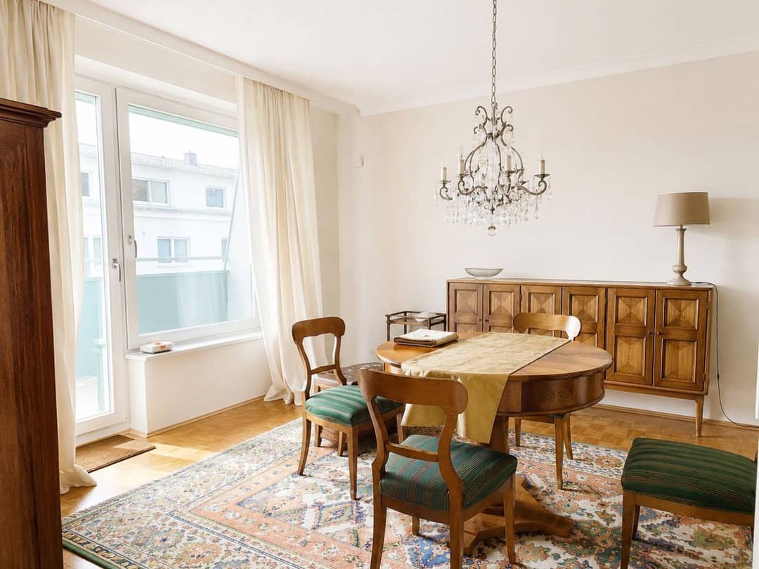New build apartment bright with balcony in Gersthofer area