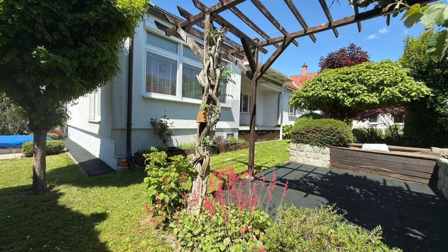 Charmante Familienwohnung mit uneinsehbarem Garten