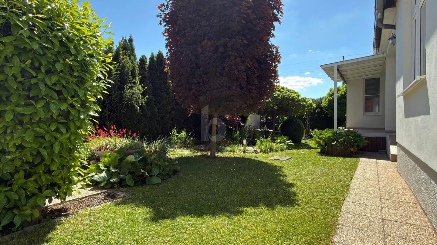 Charmante Familienwohnung mit uneinsehbarem Garten