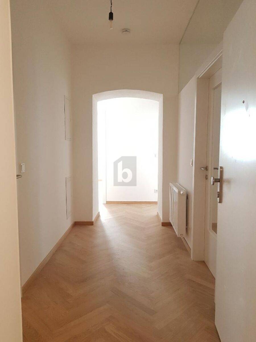 Renovated apartment near Wiedner Hauptstraße