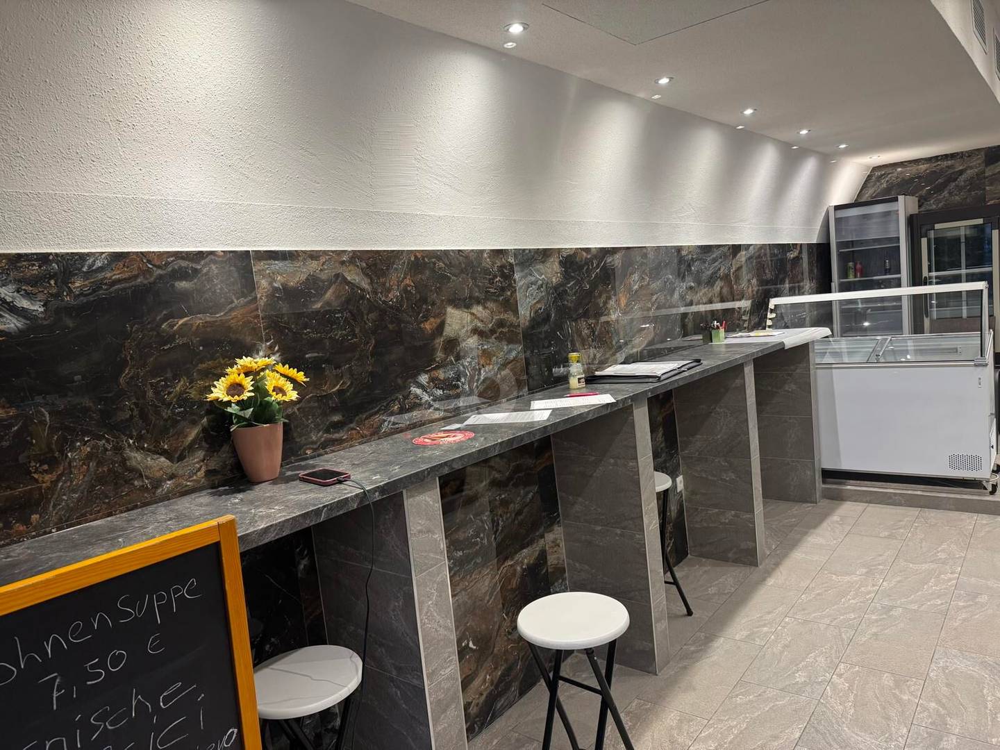 Stadtplatzlage mit neuer Küche Wohnung