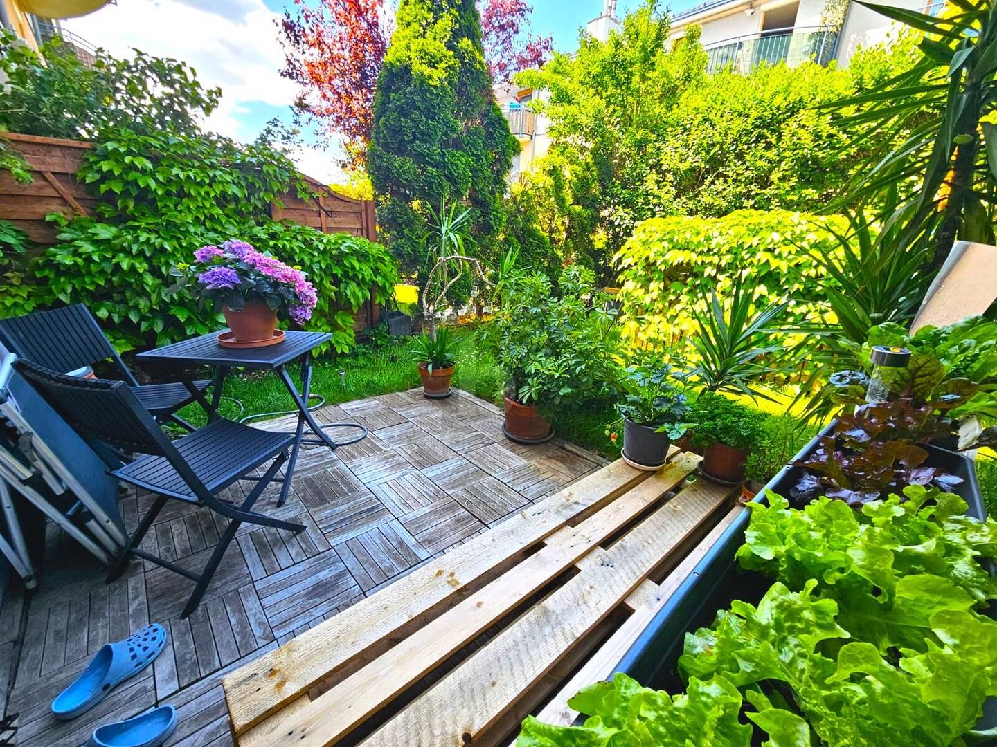 Ruhige Erdgeschosswohnung mit privatem Garten