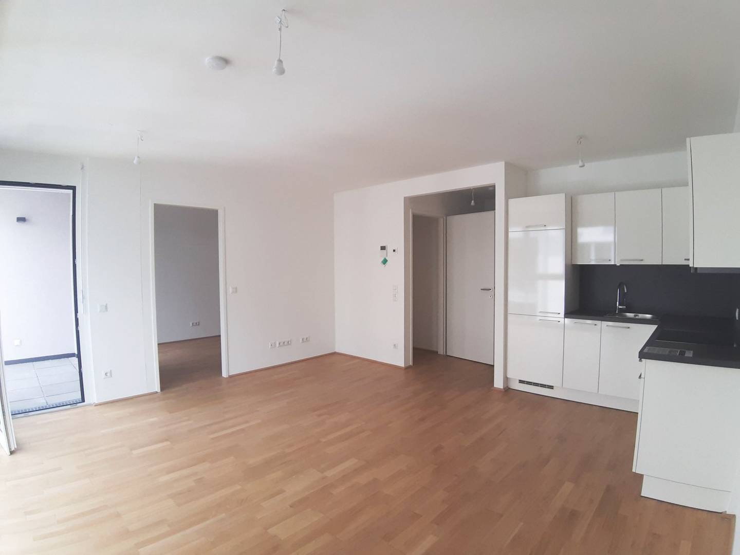 Newly built apartment near Shopping City Nord with loggia