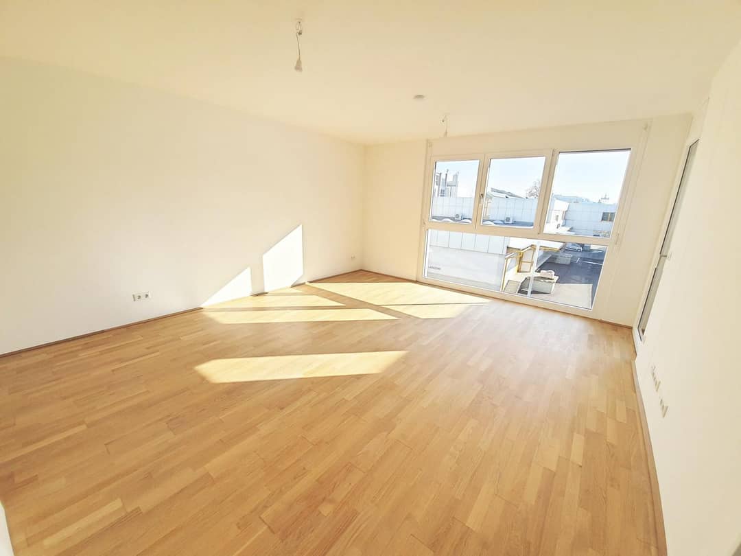 Apartment with loggia near Shopping City Nord