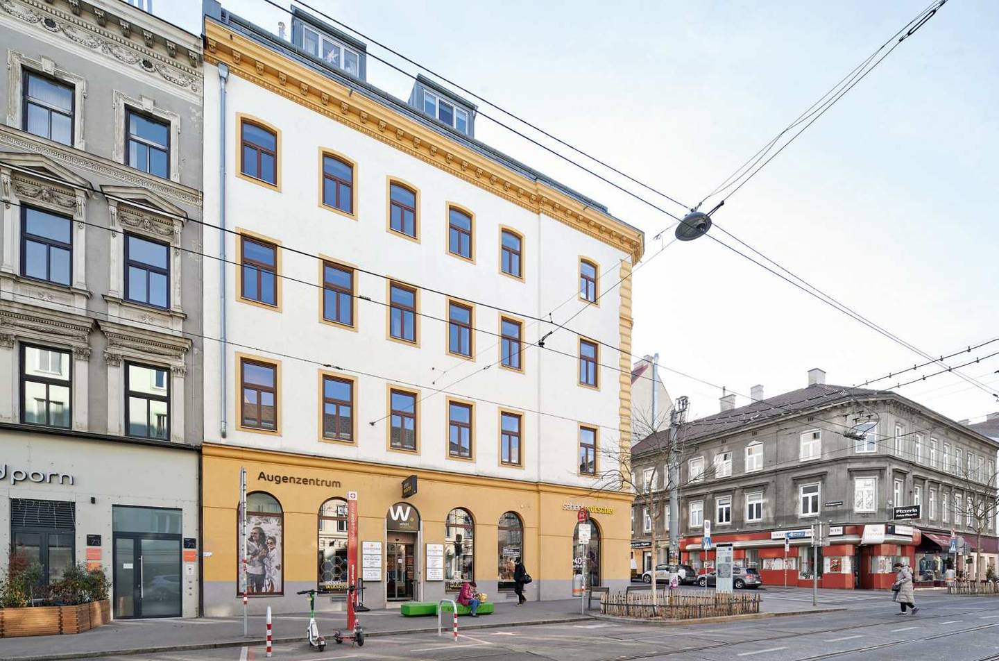 Apartment in renovated building with elevator