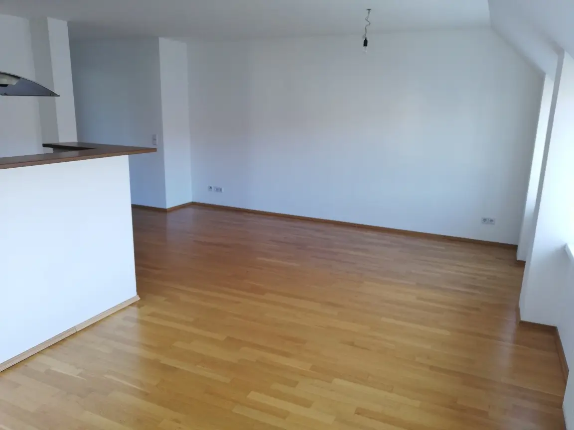 Dachgeschosswohnung mit Terrasse und Aufzug