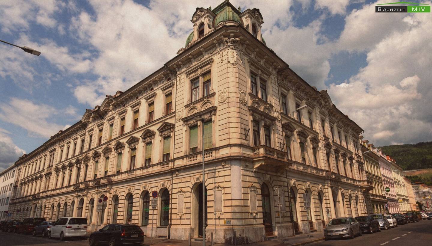 Wohnung im Kremplhof Leoben mit großer Wohnküche und sonnigem Eckbalkon