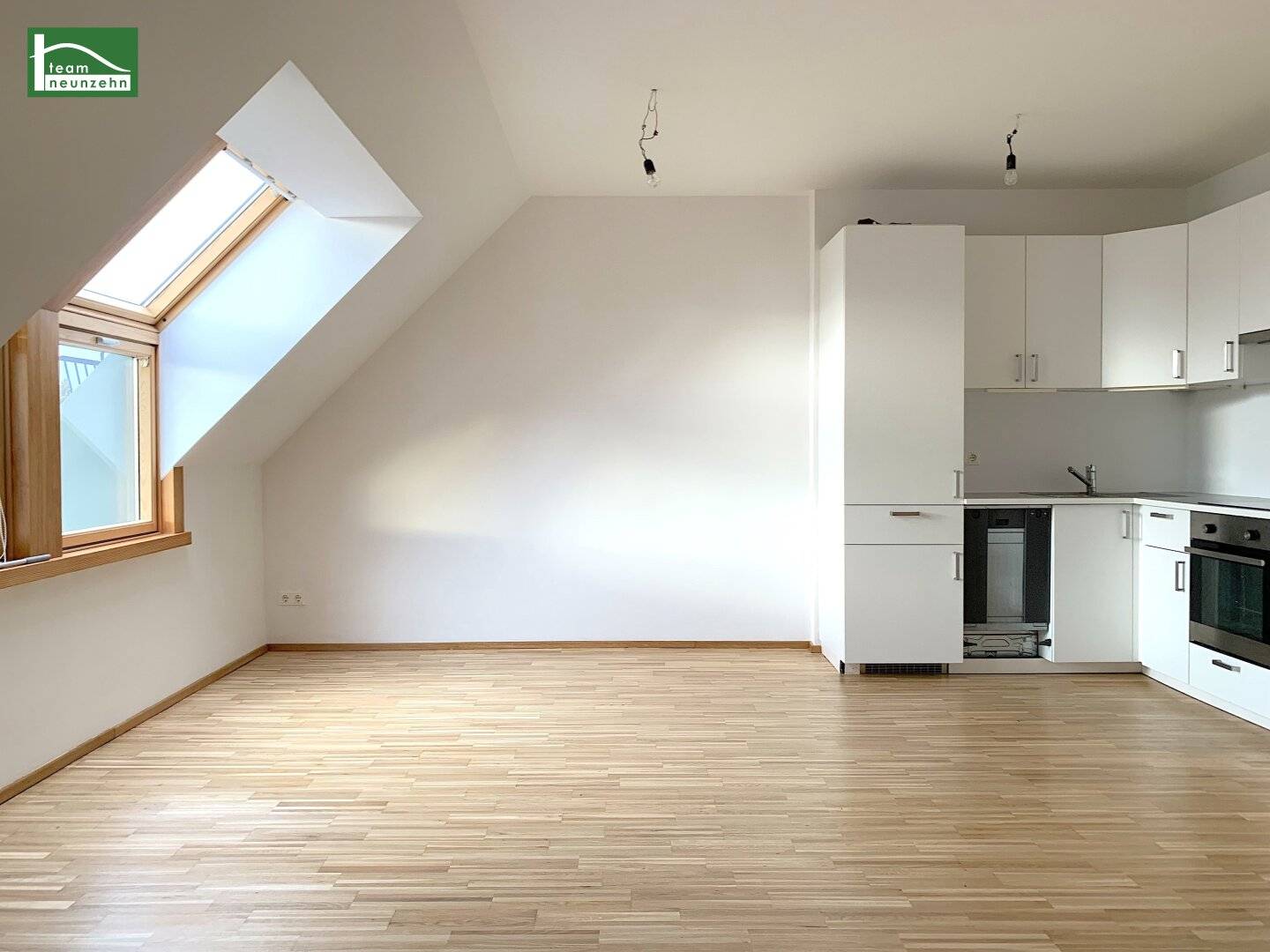 Living in Himberg west-facing 2-room apartment with storage room Available from August