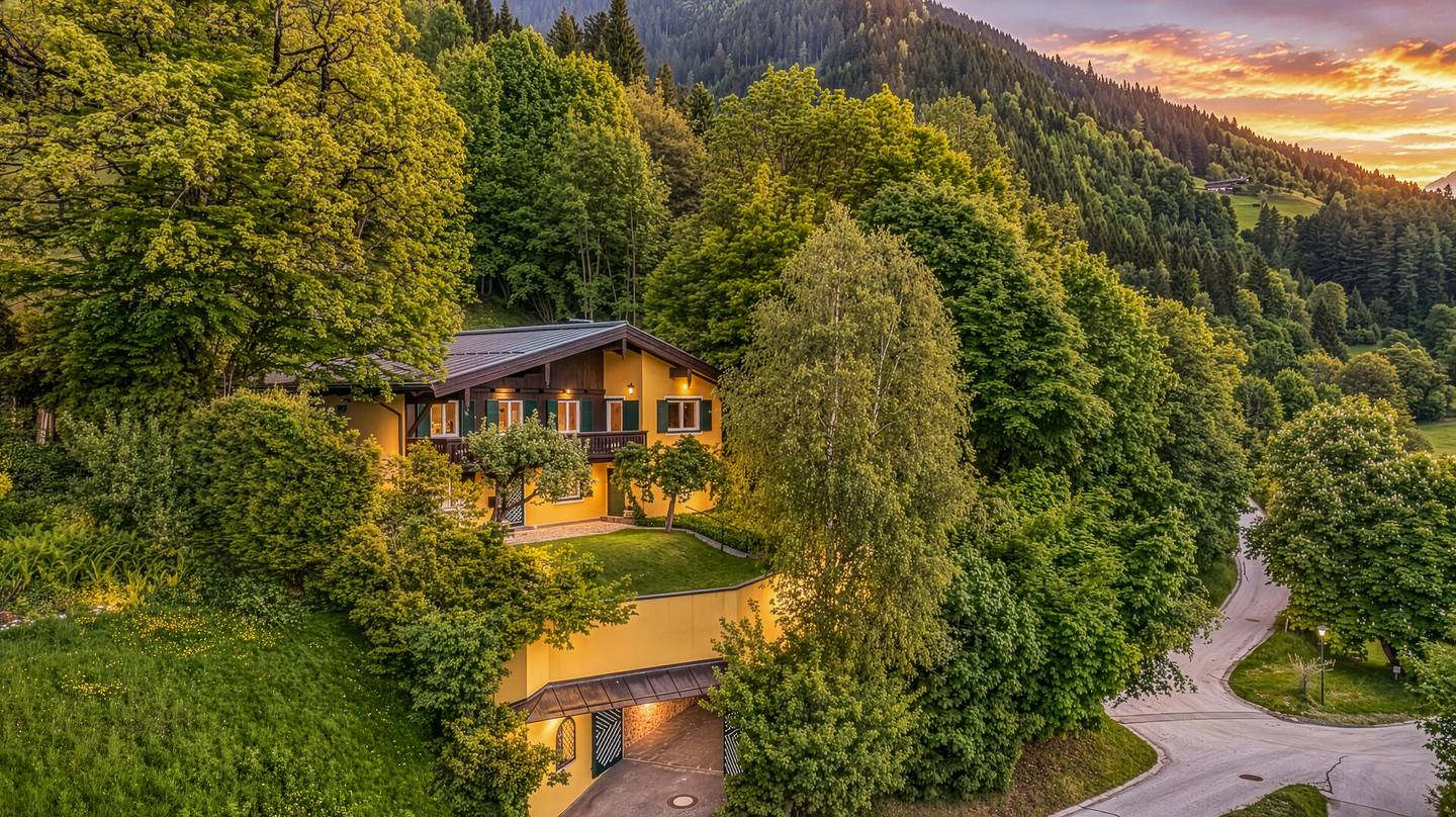 Golf-in/Golf-out Villa with Panoramic Views