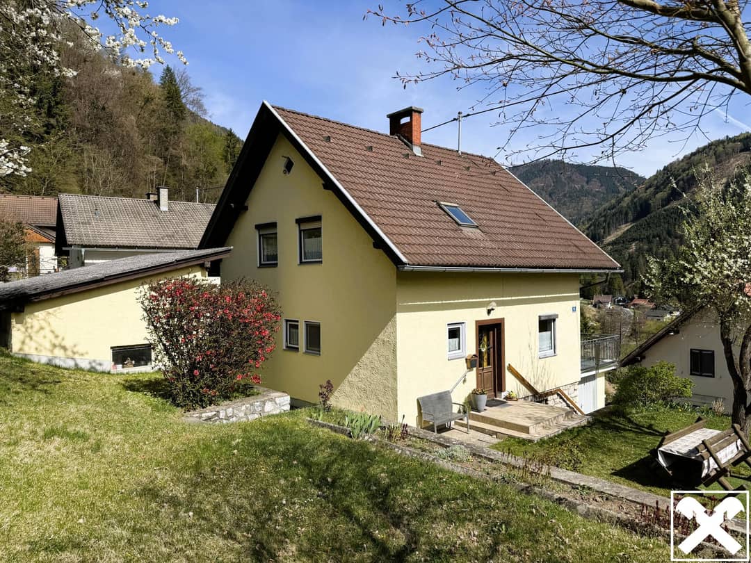 Charmantes Wohnhaus in Sonnenlage