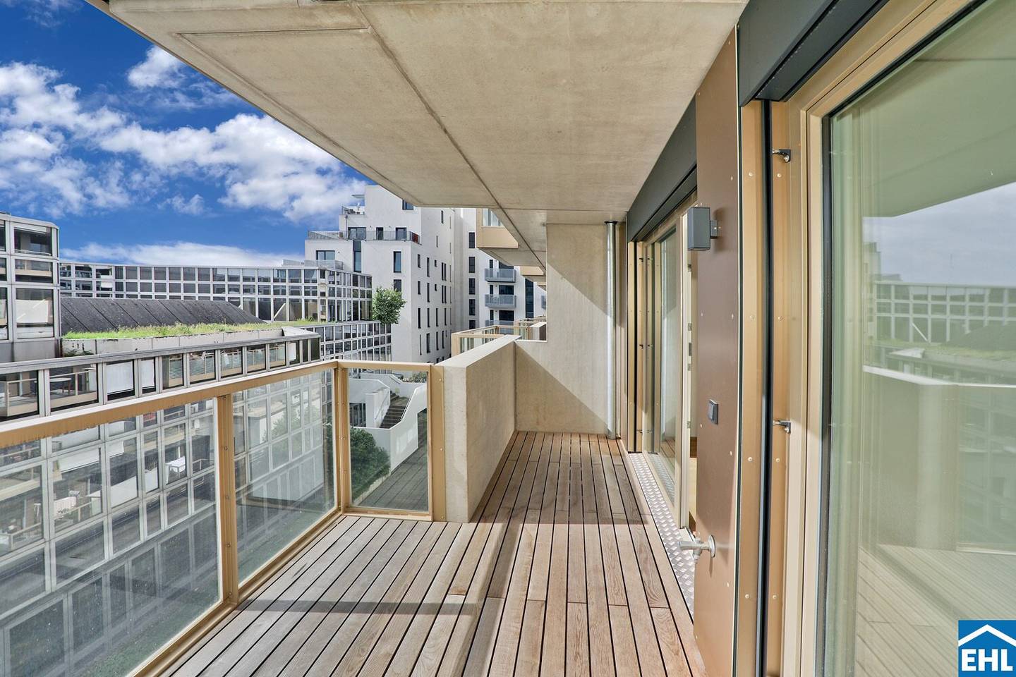 Wohnung mit Westbalkon Loggia in zentraler Lage