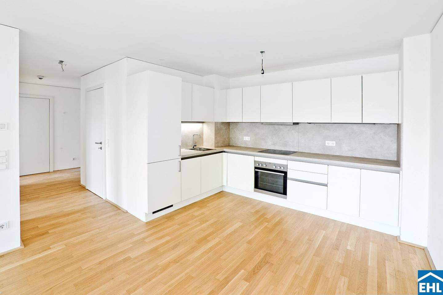 Wohnung zentral nahe Universität mit Balkon