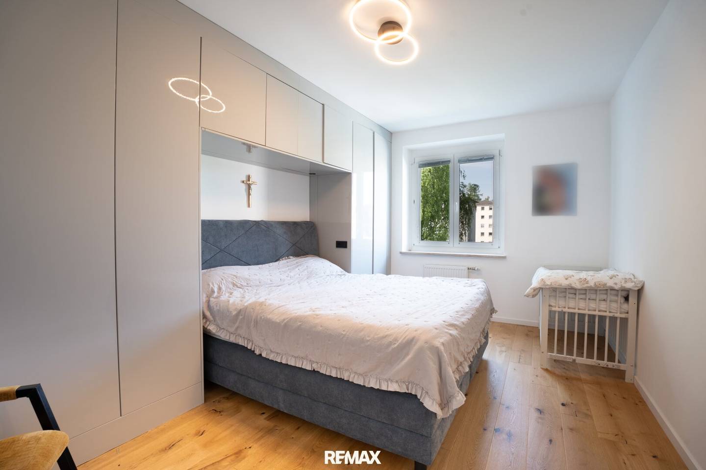 Freshly renovated apartment with balcony and lift