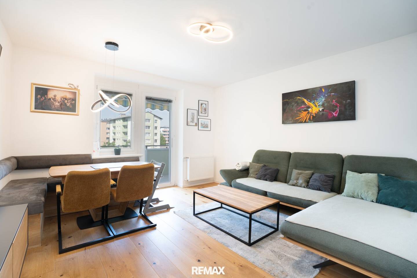 Freshly renovated apartment with balcony and lift