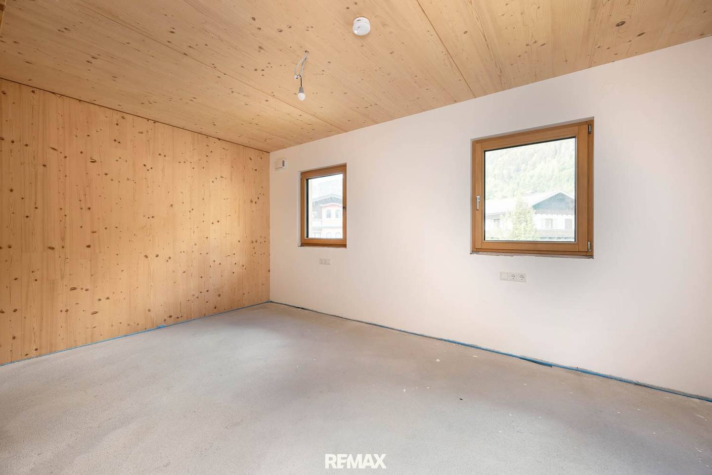 Wohnung Neubau Erstbezug Massivholzbau Balkon