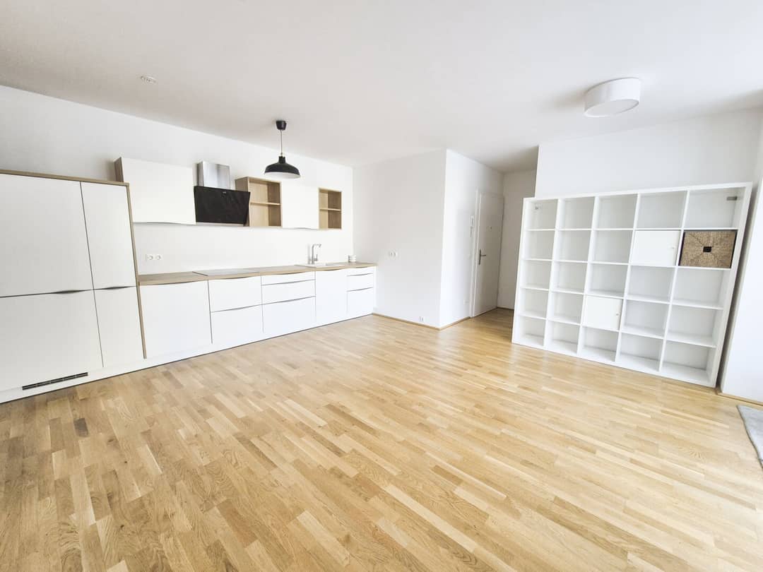 Wohnung mit offener Wohnküche und Balkon