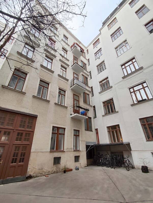 Wohnung Hoftrakt Parterre Hofruhelage Bandgasse
