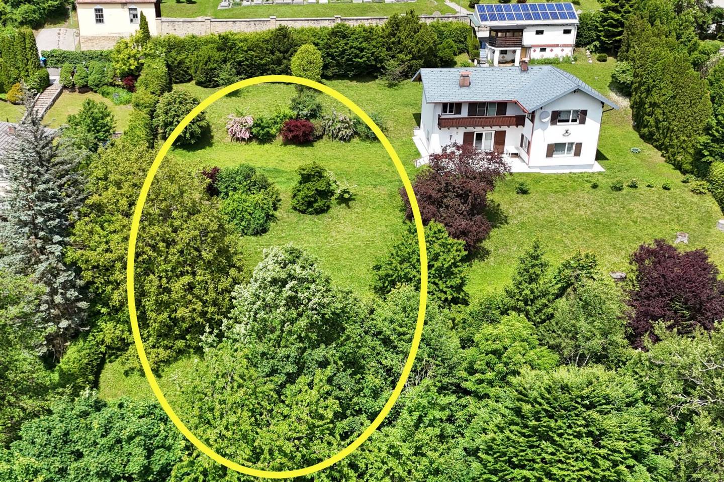 Sonniges Grundstück mit Fernblick