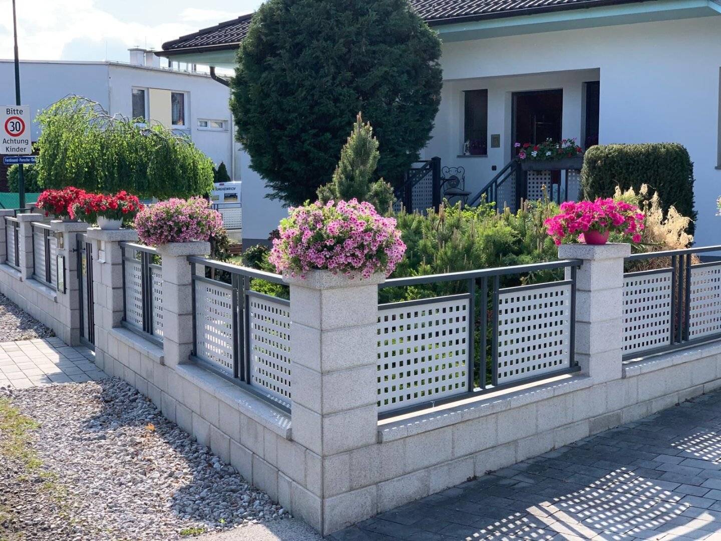 Exklusiver Bungalow mit Pool in Felixdorf