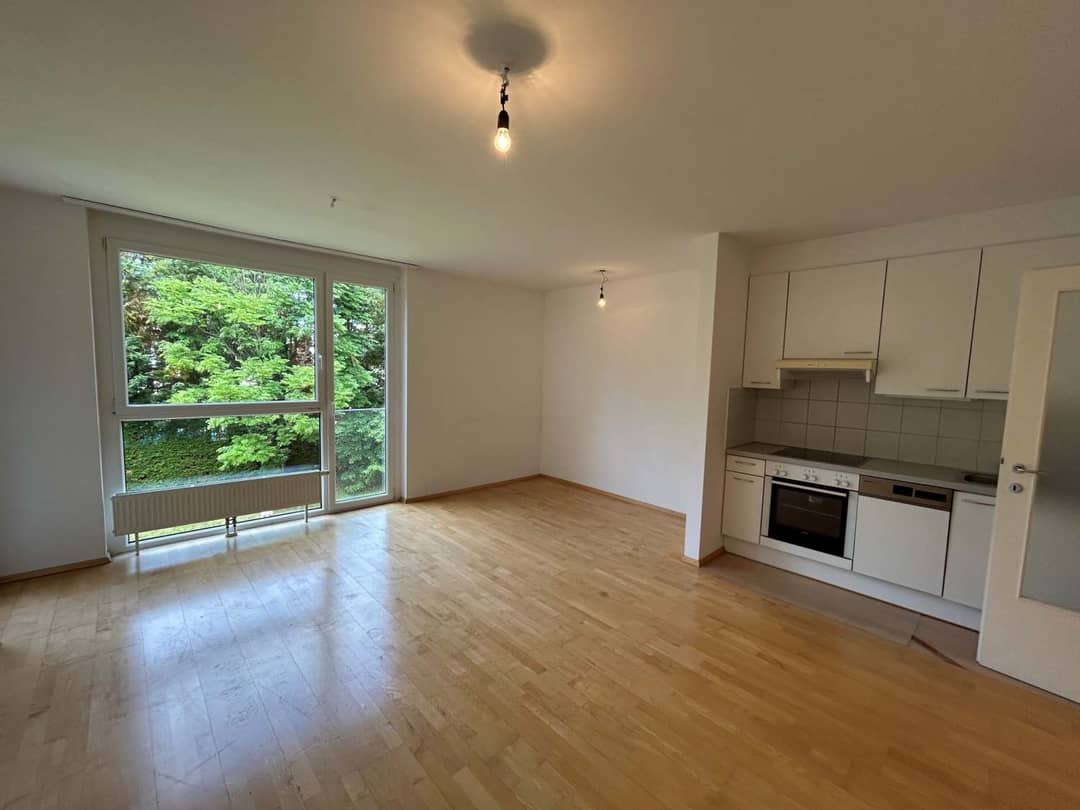 Two-Room Flat with Balcony in Grinzingerstraße