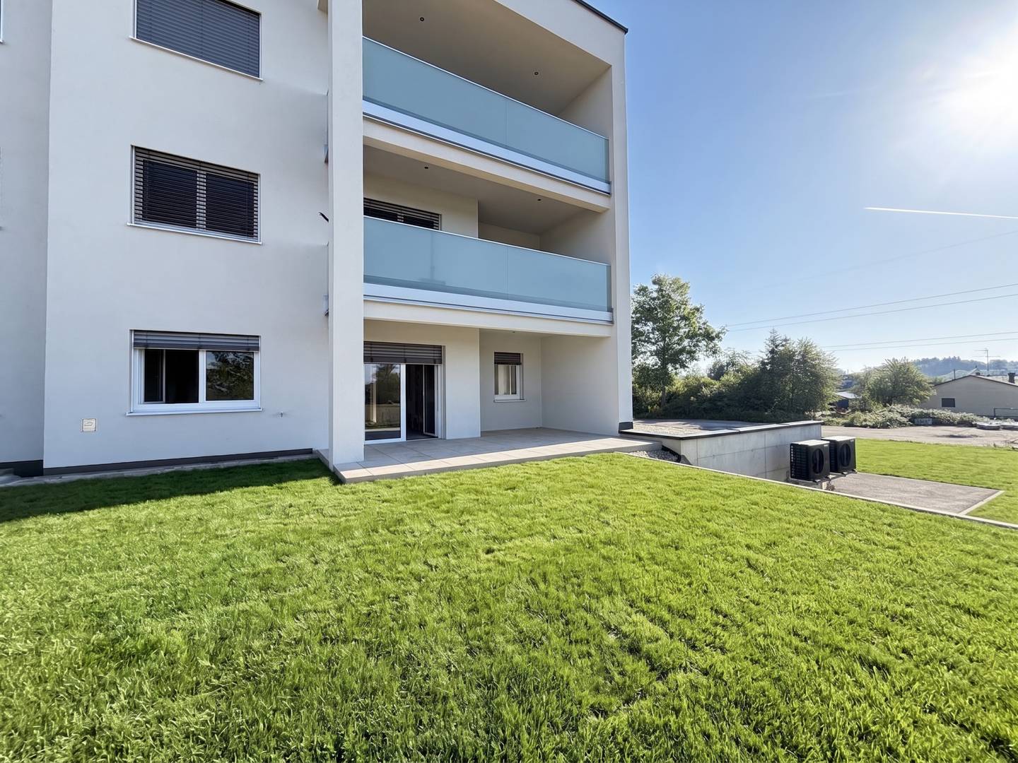 Apartment with direct garden access by the pond