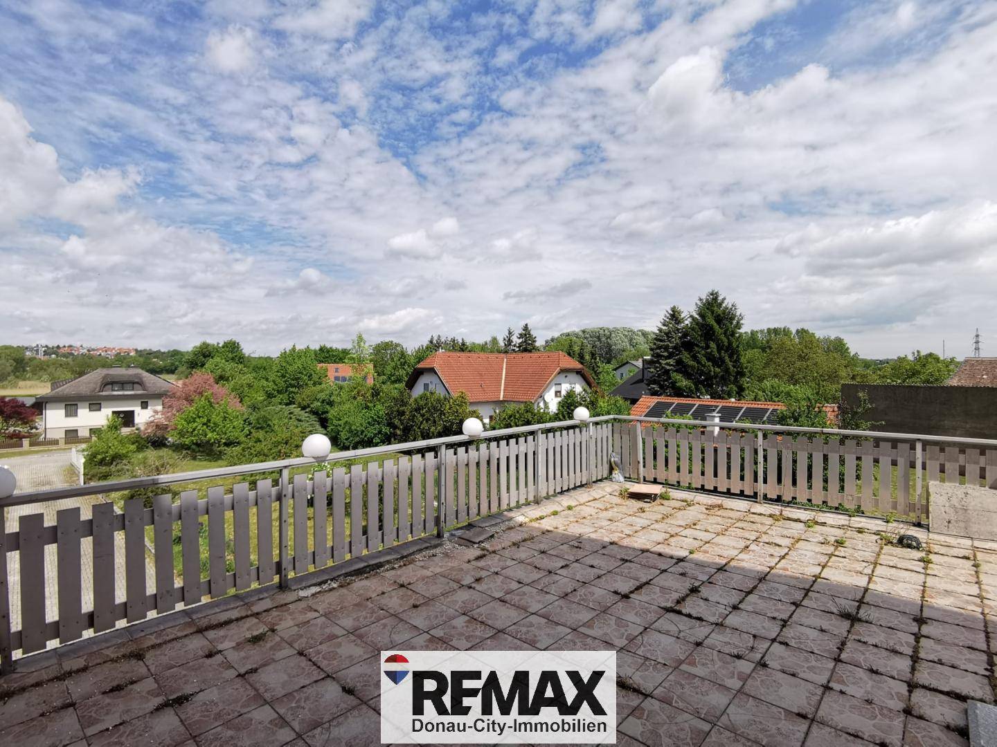 Multi-Family House with 4 Units in Mistelbach