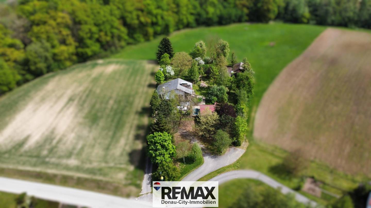 Grünoase mit Familienhaus in Stephanshart