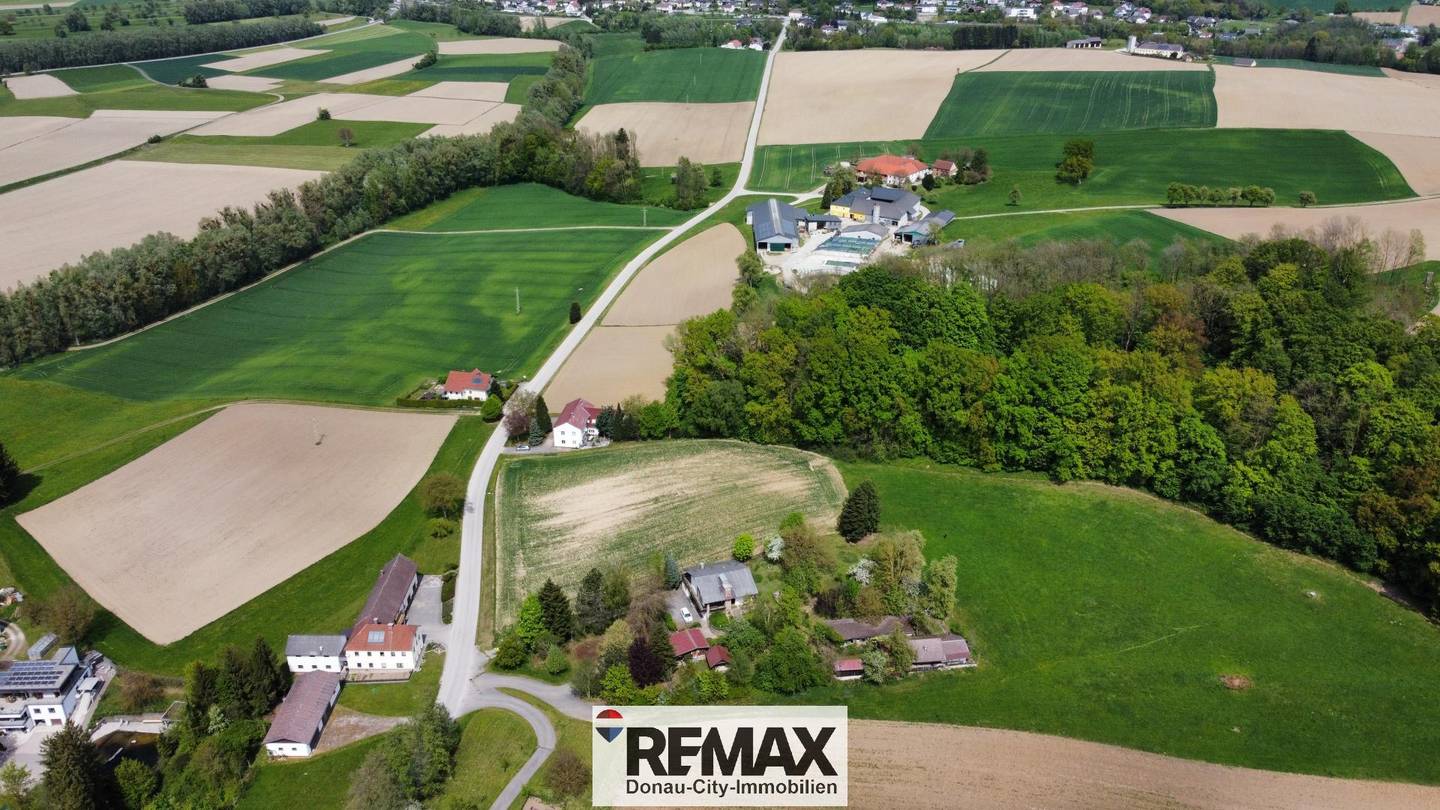 Grünoase mit Familienhaus in Stephanshart