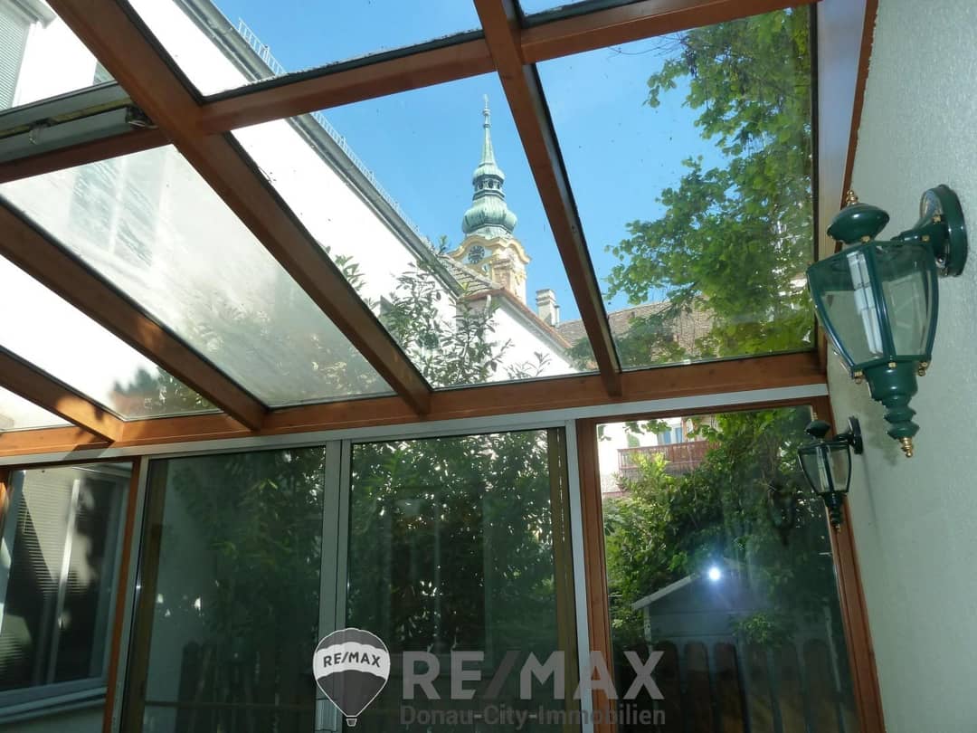 Apartment in the city center with garden and underground parking