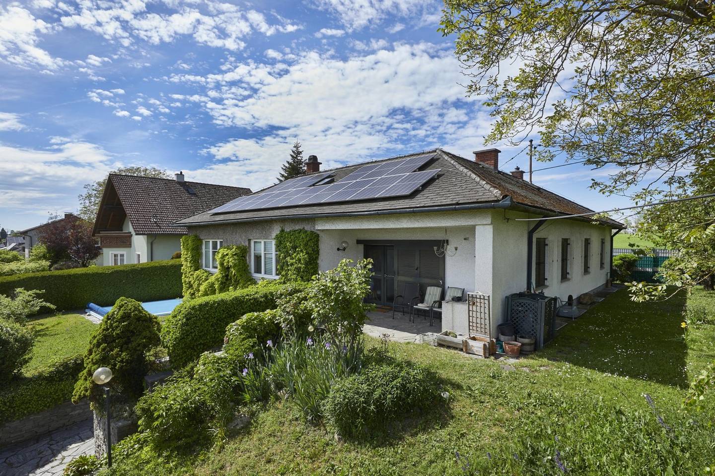 Einfamilienhaus mit Garten und Pool in Wilhering