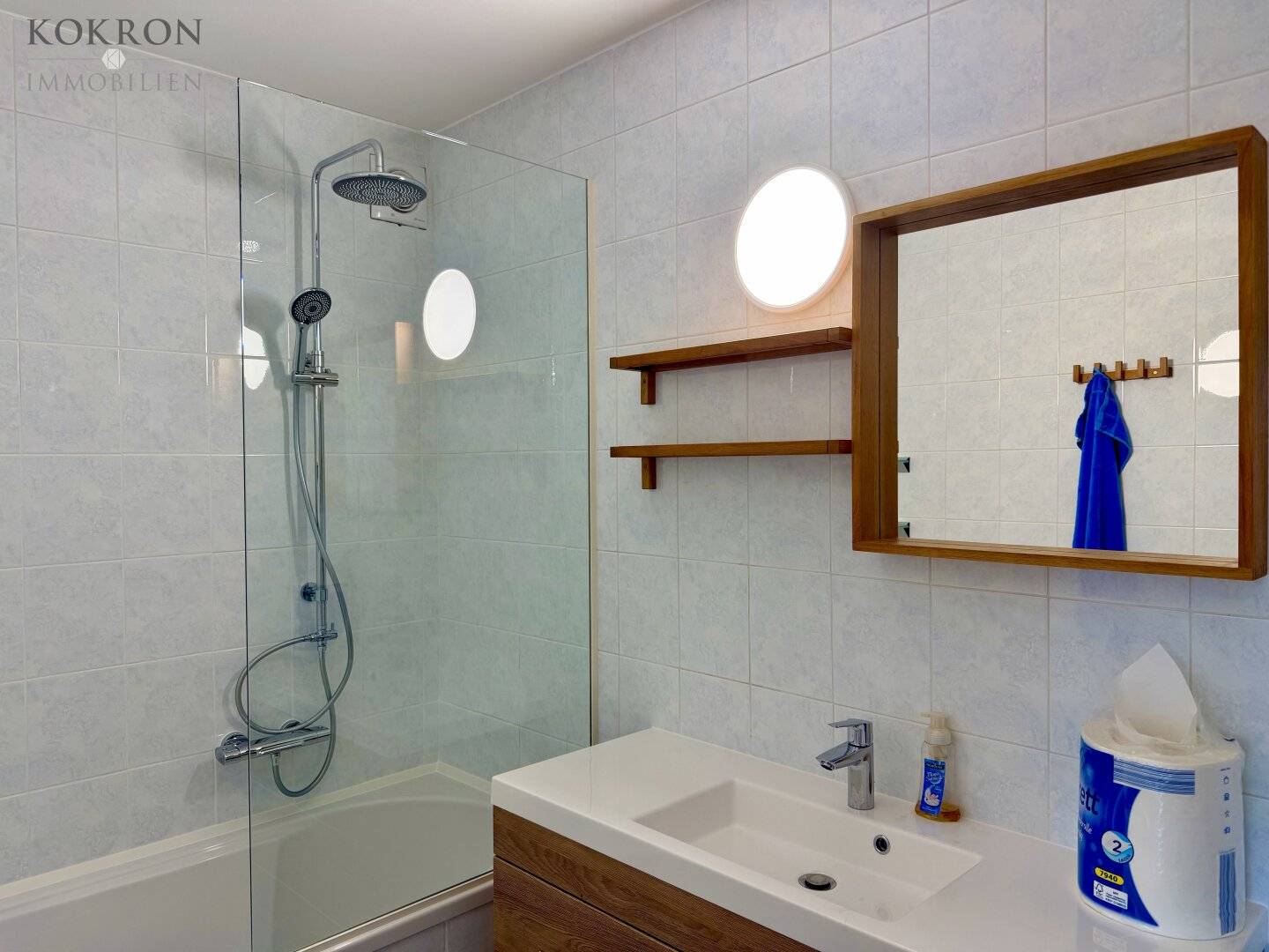 Freshly renovated apartment with south terrace and garage included