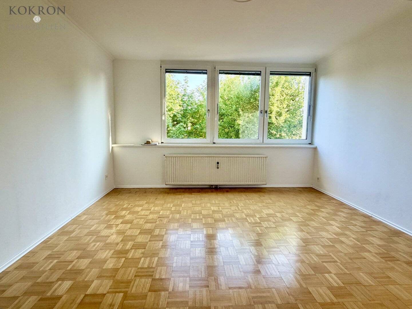 Freshly renovated apartment with south terrace and garage included