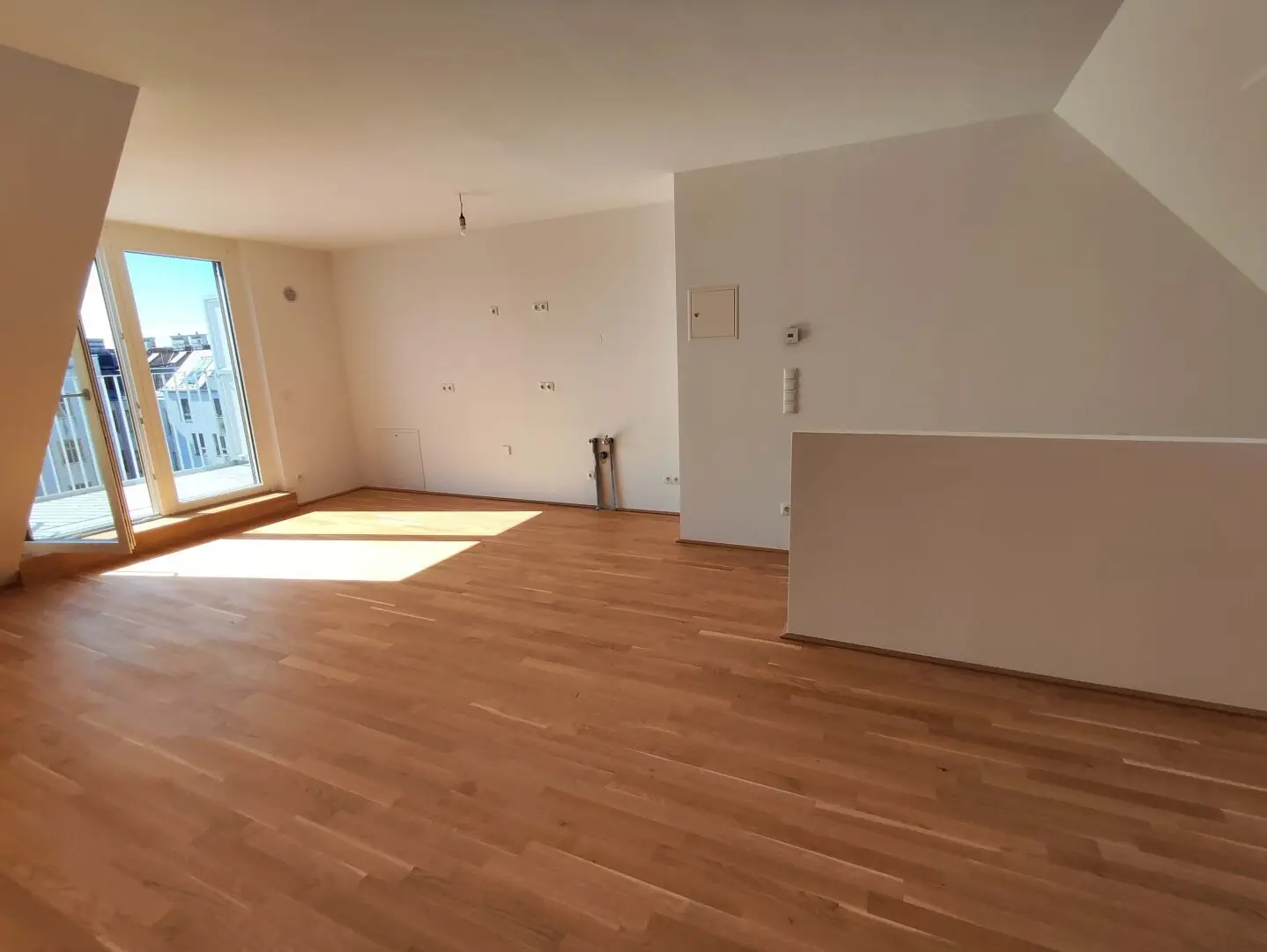 Helle Maisonettewohnung mit drei Terrassen und Fernblick