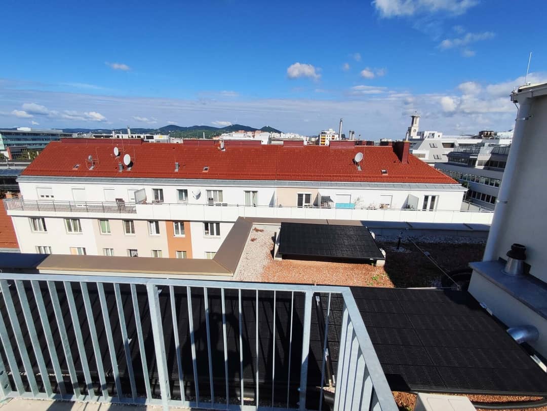 Helle Maisonettewohnung mit drei Terrassen und Fernblick