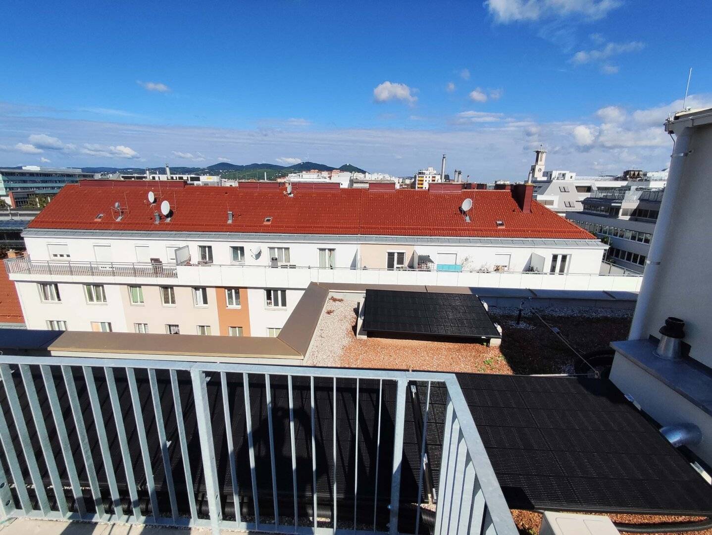 Bright maisonette apartment with three terraces and panoramic views
