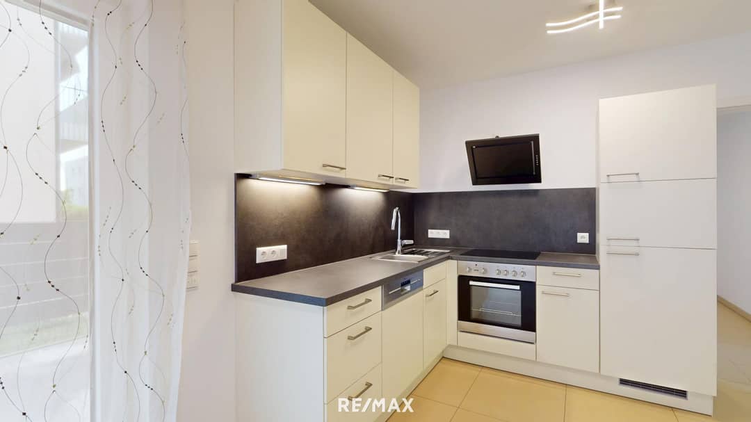 Ground floor apartment with terrace and parking