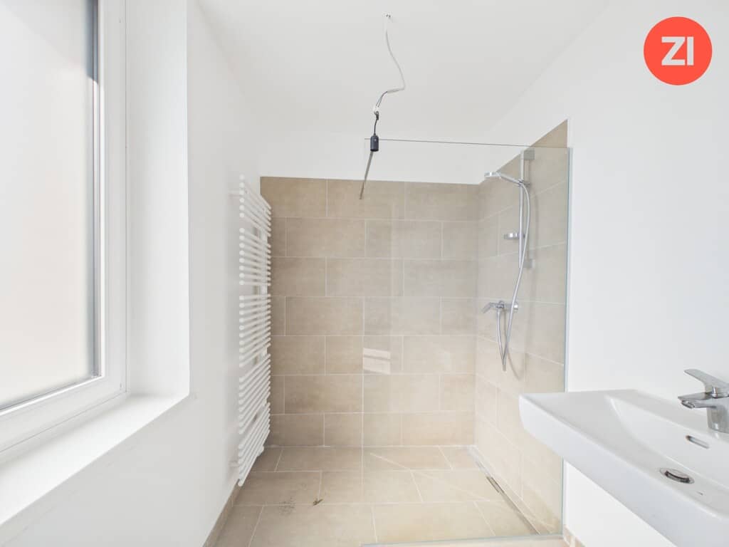 Renovierte Wohnung nahe Bahnhof mit Balkon