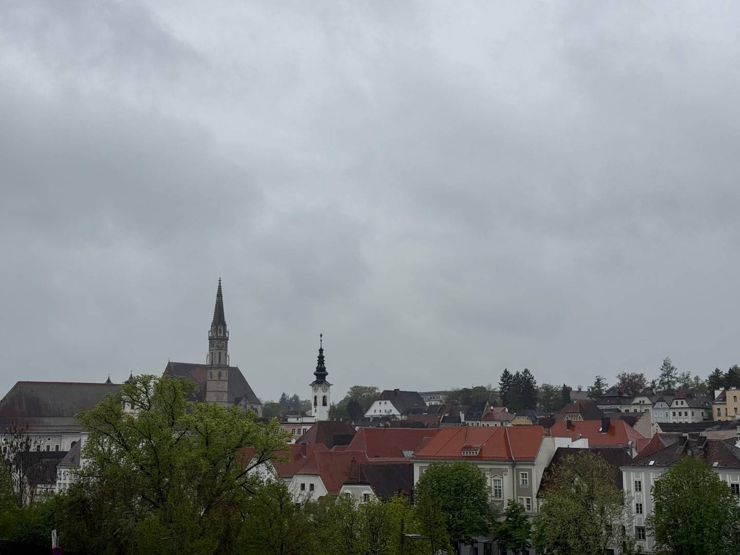 Vielseitige Gewerbeeinheit im Zentrum
