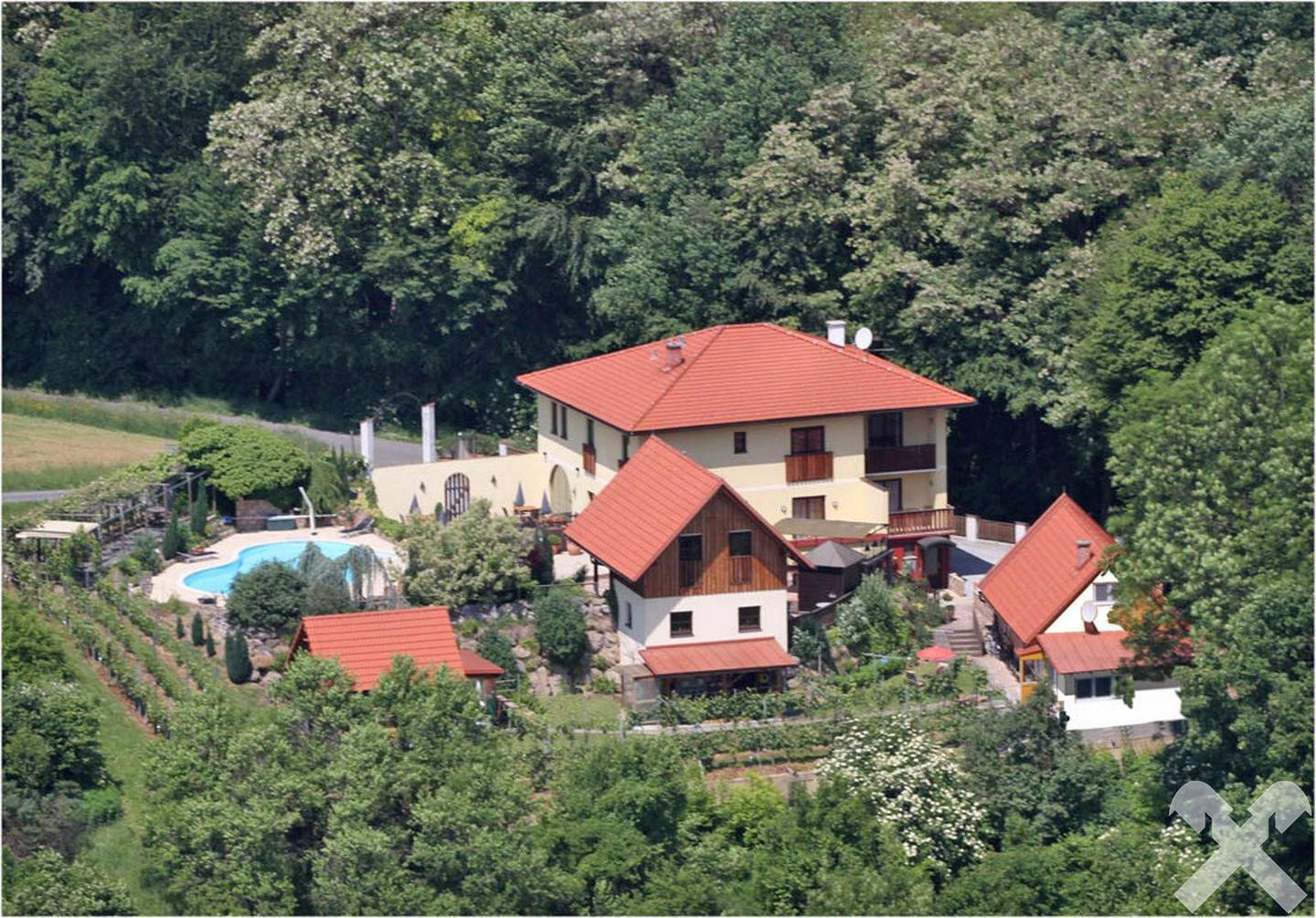 Luxusliegenschaft mit Pool bei Straden