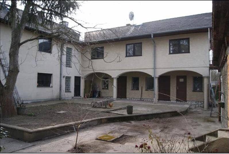 Zweifamilienhaus mit Arkadenhof, 256m²
