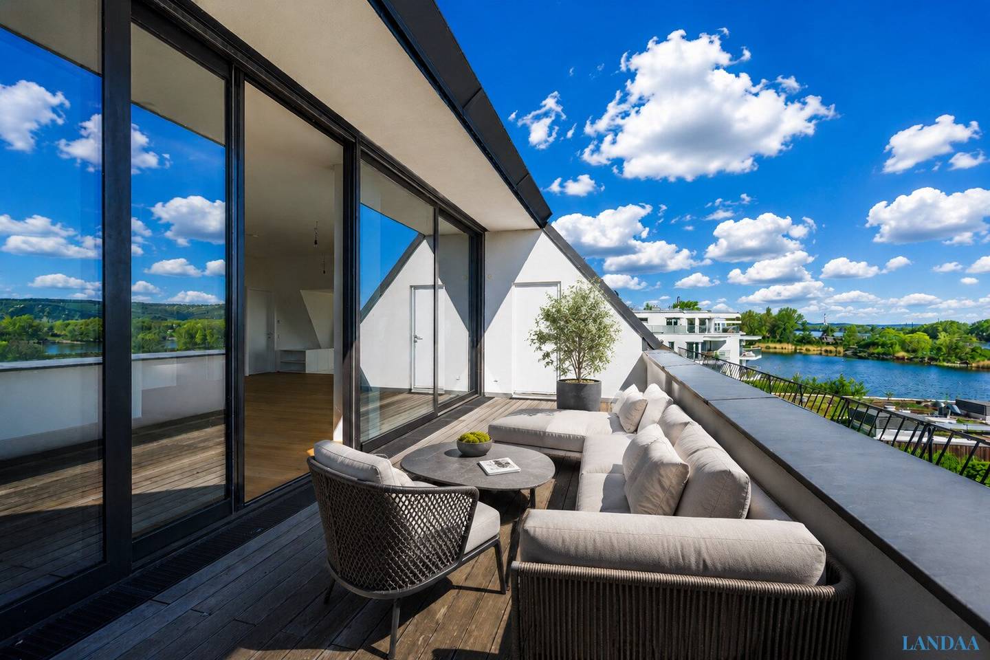 Dachgeschosswohnung Donau Blick Zwei Terrassen