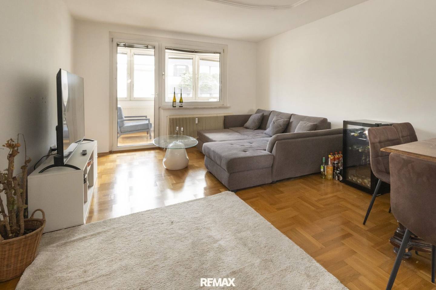 Wohnung mit zwei Loggien im Liftstock Margareten