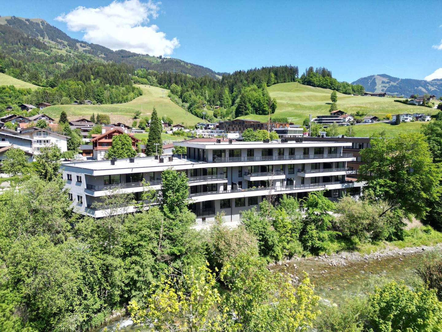 Penthouse Erstbezug mit großer Terrasse Grünblick