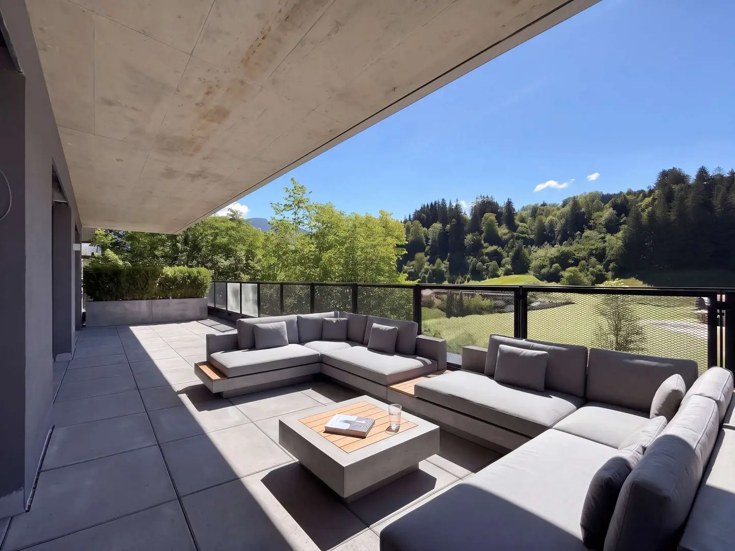 Penthouse Erstbezug mit großer Terrasse Grünblick