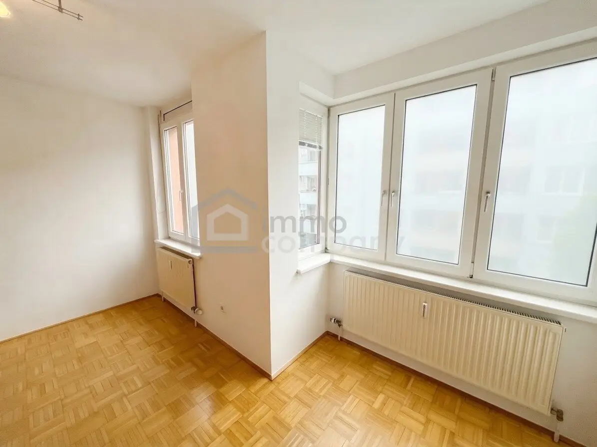 Apartment near Main Square with communal garden
